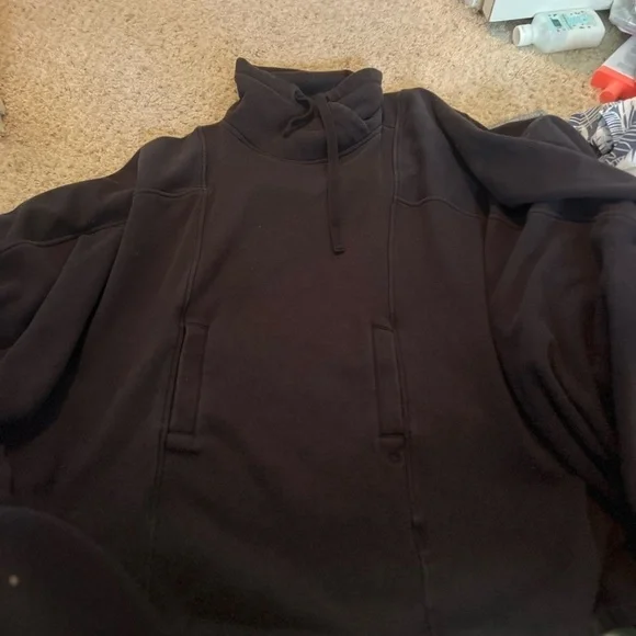 UGG PONCHO IN BLACK - Picture 8 of 12